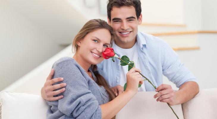 تقوية الروابط و إحياء الرومانسية الزوجية: فن السؤال الذكي