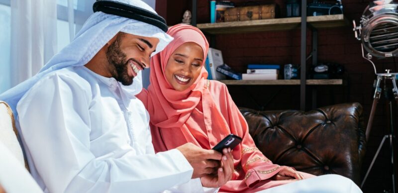 استثمار السعادة: استراتيجيات مبتكرة لتجديد الحياة الزوجية