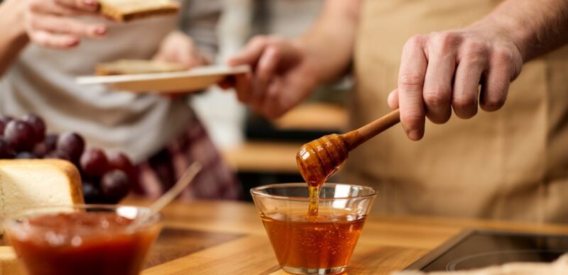 قبل استخدام العسل التركي المقوي للجنس: نصائح هامة وتحذيرات