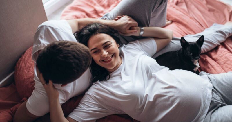 العلاقة الزوجية أثناء الحمل: كيف تتغلبين على التحديات وتزيدي الحب؟