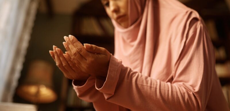 لماذا دعاء دخول الزوج على زوجته هو حجر الأساس لزواجك؟