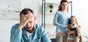 بناء أسرة متماسكة: تجاوز إهمال الزوج لزوجته وأولاده