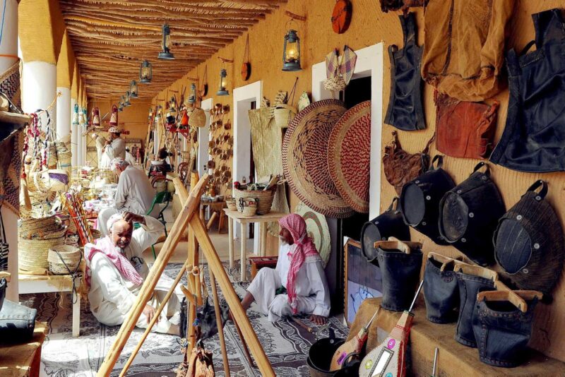 الحرف اليدوية السعودية: من الأصالة إلى التنمية المستدامة للقطاع