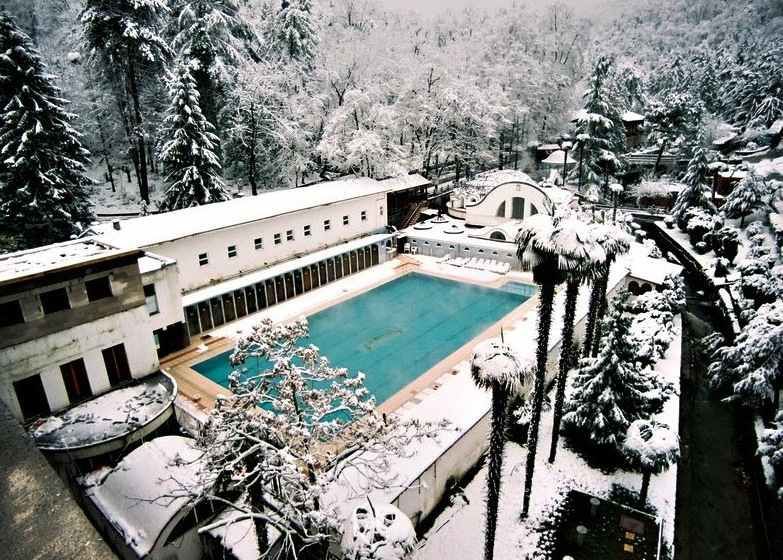 استكشف قرية ترمال: موطن حمامات يلوا الحرارية الأسطورية