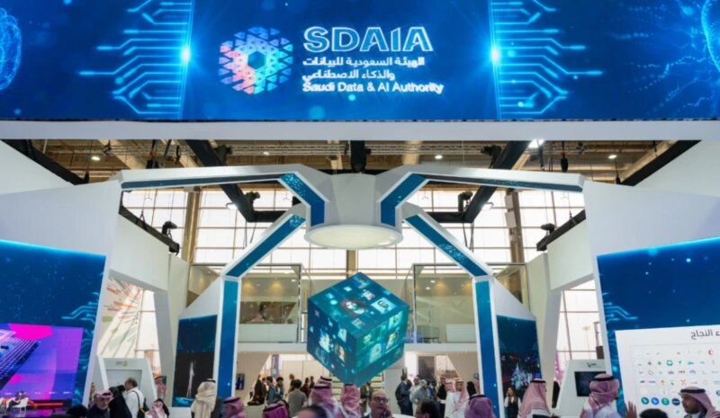 أهداف 2025: تعزيز البنية التحتية الرقمية السعودية بشراكات استراتيجية