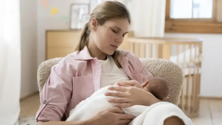 التغيرات الهرمونية بعد الولادة: دليلك لأمومة صحية وسعيدة