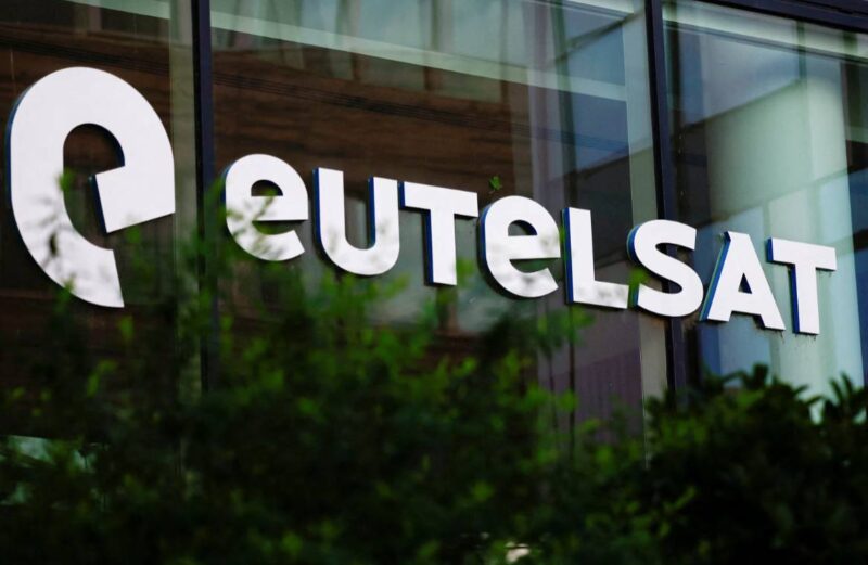 التحول الاستراتيجي ليوتلسات يدفع منافسة ستارلينك الأوروبية قدمًا