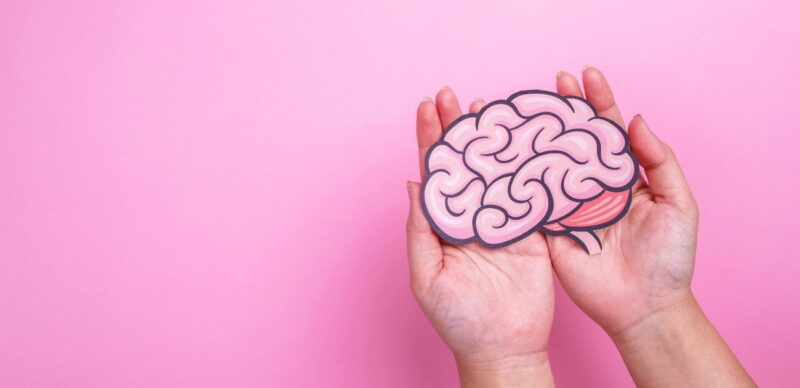 طبيب نفسي يكشف الفرق بين دماغ المرأة ودماغ الرجل!