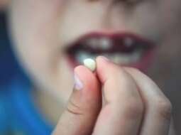 دليل شامل لـ سقوط الأسنان في المنام: التراث الإسلامي والعلم الحديث