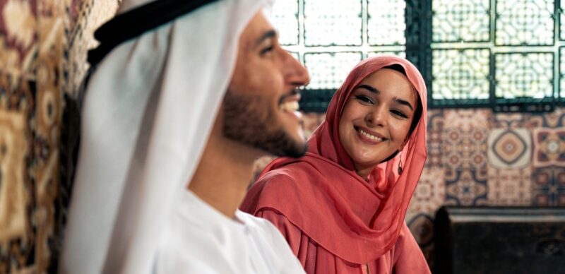فهم الحب من طرف واحد: دلائل، تحديات، ومسارات نحو التحول