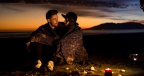 العلاقة الزوجية الحميمية: كسر الروتين لتعميق الحب والمودة