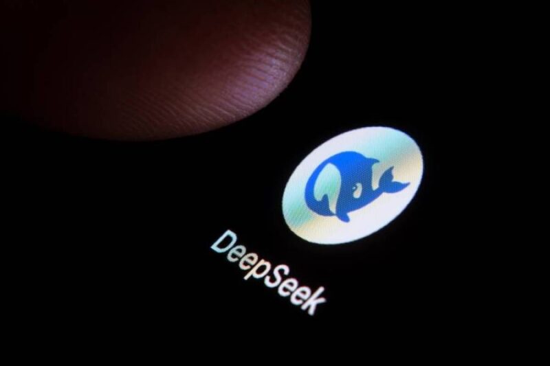 الذكاء الاصطناعي التوليدي: بين استثمارات المليارات وابتكارات الستة ملايين