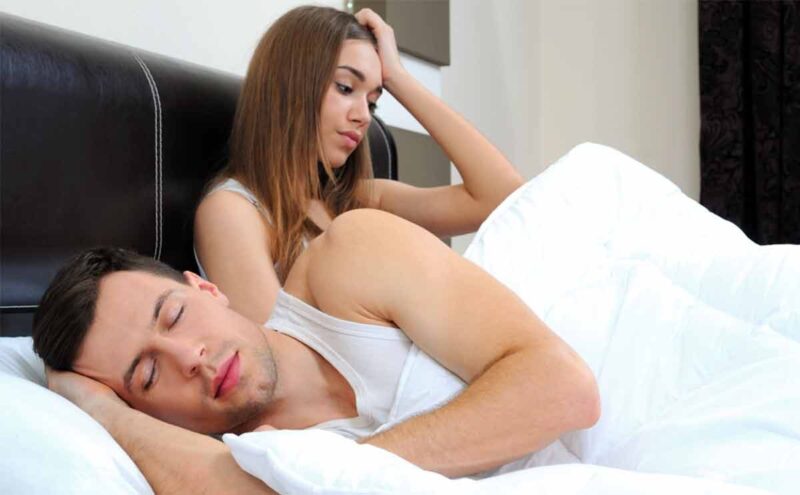 التواصل والمداعبة: مفاتيح تجاوز فشل العلاقة الحميمة بفعالية