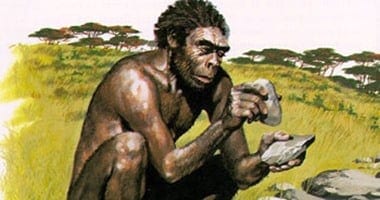 مهارة وحرفية: صناعة الأدوات الحجرية للإنسان البدائي