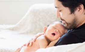 كيف تحافظ على العلاقة الزوجية بعد الولادة: استراتيجيات للنجاح