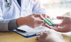 العقم عند الرجال: تشخيص دقيق وخطوات علاجية متقدمة