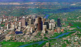 السياحة في كالجاري: بوابة استكشاف الغرب الكندي الساحر