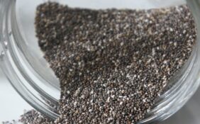 **فوائد بذور الشيا** الصحية: دعم شامل لجسمك وعقلك