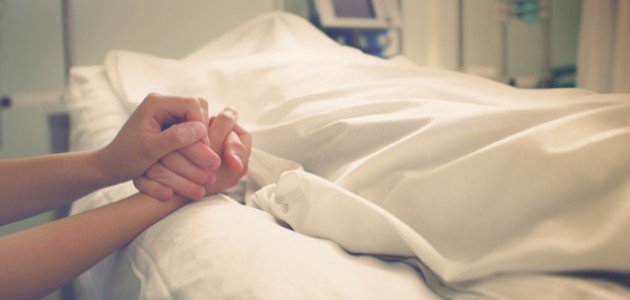 تحليل رؤية موت الأب والبكاء عليه في المنام: من العصور القديمة للحديثة