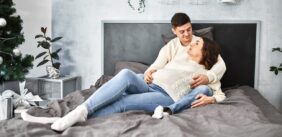 تعزيز العلاقة الزوجية أثناء الحمل: نصائح لرحلة سعيدة