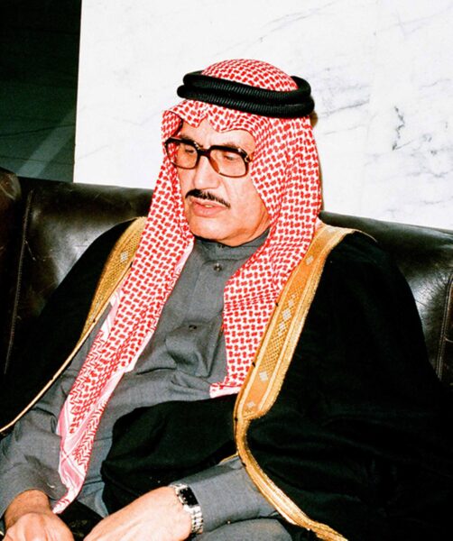 علي بن حسن الشاعر: نموذج العطاء في خدمة المملكة