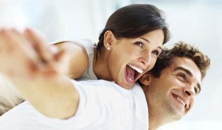 فهم الجاذبية المتغيرة: تحليل شامل لتأثير العمر على الجاذبية