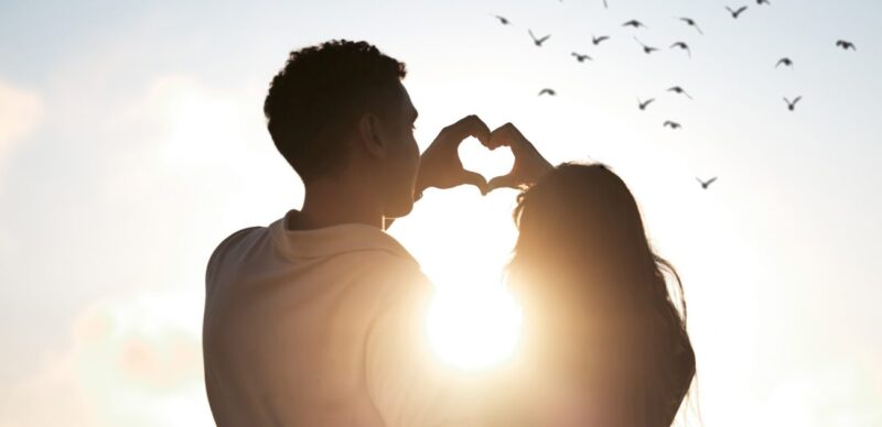 الحب الحقيقي: سر السعادة وجوهر الارتباط الروحي