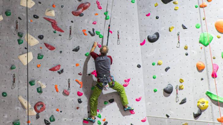 مستقبل أفضل يبدأ الآن: تبنى نمط حياة صحي لمكافحة الشيخوخة