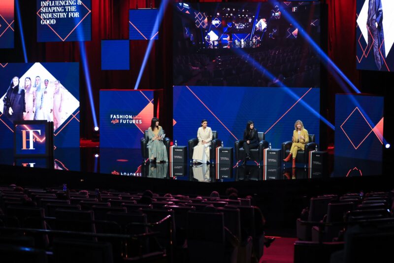 رؤية عميقة: مستقبل الأزياء والاستدامة كمعيار عالمي جديد