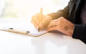 متطلبات كتابة سيرة ذاتية احترافية لسوق العمل السعودي