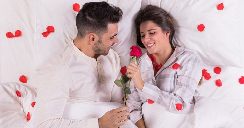 الأيام الأولى للزواج: كل ما تحتاج معرفته عن الحب والاتصال