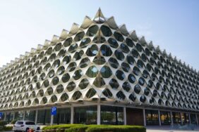 مكتبة الملك فهد الوطنية: دليل شامل لأهم صروح المعرفة في السعودية