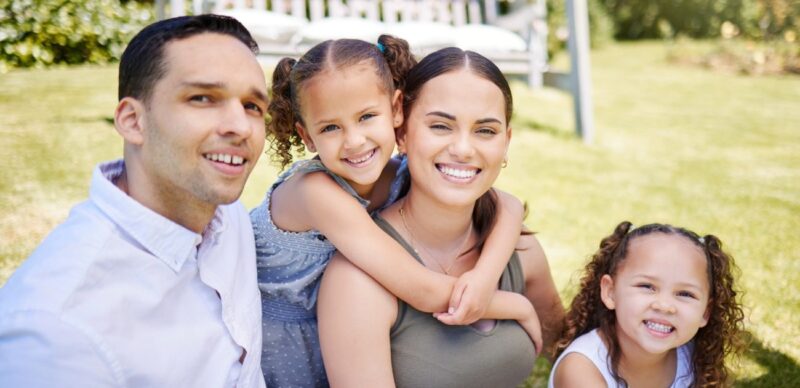 العلاقة الزوجية بعد الإنجاب: تواصل فعال ودعم متبادل