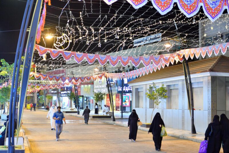كنوز حائل المخفية: استكشف الأسواق الشعبية النابضة بالحياة