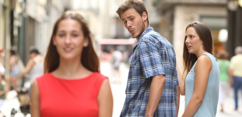العين الزائغة للرجل: نصائح عملية لتعزيز احترام الذات الزوجي