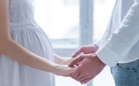 الجماع أثناء الحمل: نصائح حول الوضعيات الآمنة والراحة