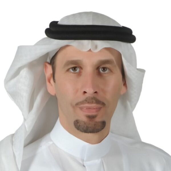 أسامة الخياري: سيرة ذاتية حافلة بالإنجازات والريادة