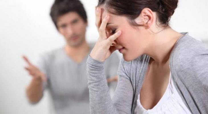 تحليل نفسي لدوافع الانفصال العاطفي للمرأة: لماذا ينتهي الحب؟