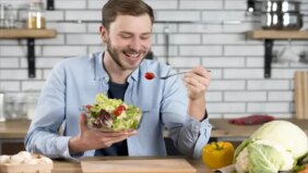 من المدخن السابق إلى المتعافي: دور التغذية السليمة في التعافي من التدخين