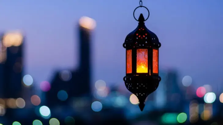 دليلك الشامل لـ تهاني رمضان: من الرسائل إلى البطاقات