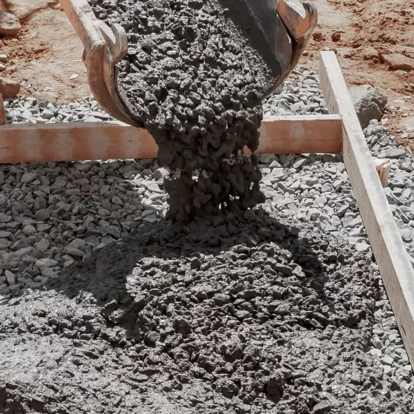 فهم الخرسانة الجاهزة في السعودية: من التركيب إلى التطبيقات الحديثة