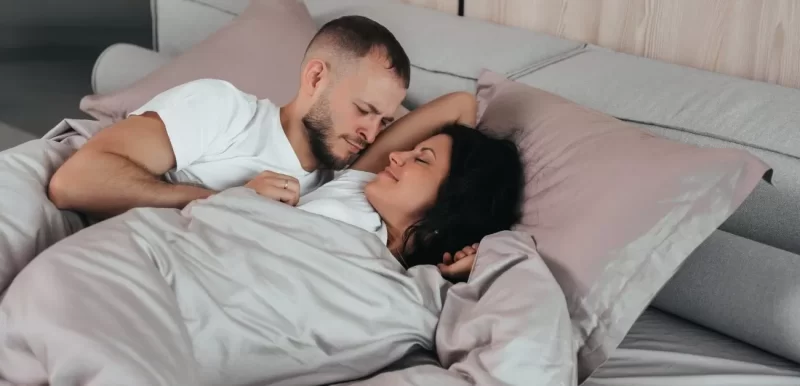 العلاقة الحميمة الزوجية والصحة النفسية: كيف تؤثر وتتأثر؟