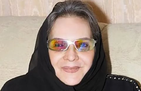 وداعًا لرمز الإبداع: رحيل الشاعرة ثريا قابل