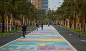 صحة القلب في متناول يدك: قوة المشي وتأثير الصوديوم