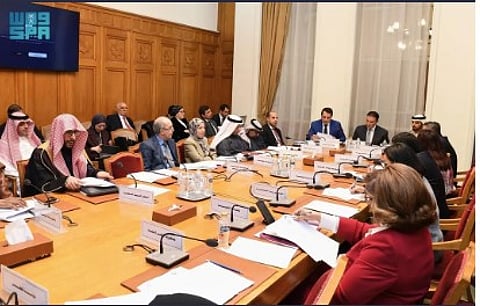 نحو العدالة والكرامة: تأكيد على **حقوق الإنسان العربية**