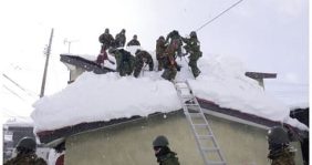 تحديات عواصف اليابان الثلجية: كيف تتأقلم المجتمعات؟