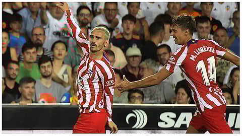 أتلتيكو مدريد يتأهل لنهائي كأس ملك إسبانيا على حساب مضيفه برشلونة