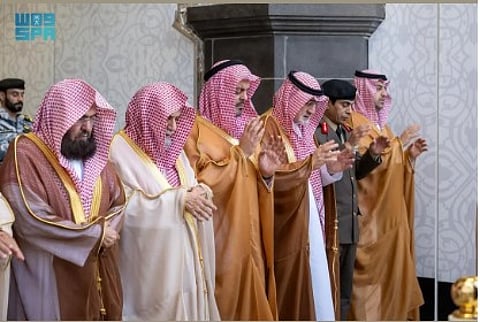 صلاة الاستسقاء في مكة: تأملات في دعوة الله للرحمة