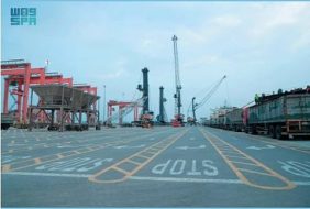 مستقبل الصناعة السعودية: نجاحات تصدير الكلنكر من ميناء جازان