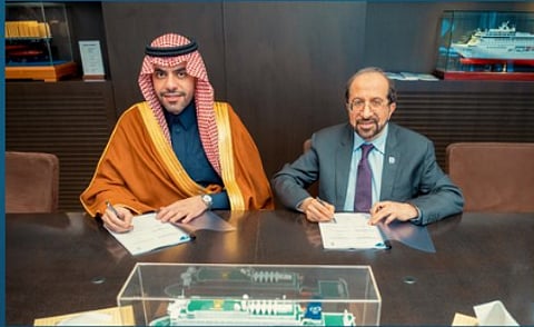تقوية سلاسل الإمداد العالمية: أهمية تطوير المراكز اللوجستية بجدة